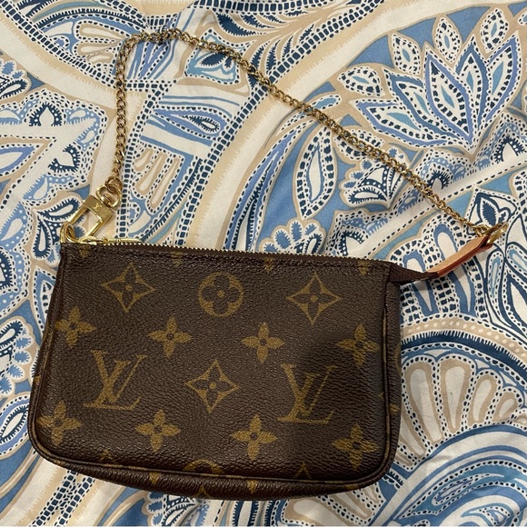 🤎Authentic LV Mini Pochette Accesoires 🤎 - Picture 7 of 8